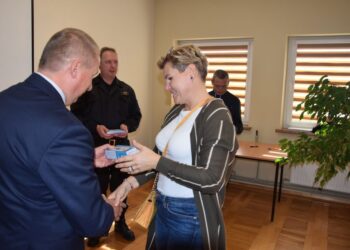 Ponad sto czujek trafiło do mieszkańców powiatu