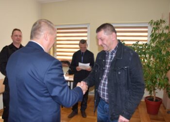 Ponad sto czujek trafiło do mieszkańców powiatu