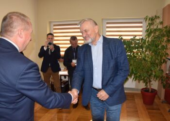 Ponad sto czujek trafiło do mieszkańców powiatu