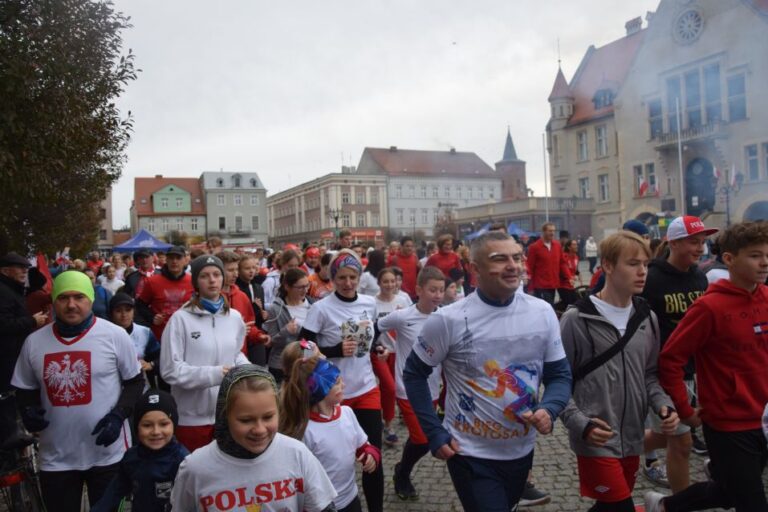 Kilkaset osób pobiegło dla ojczyzny!
