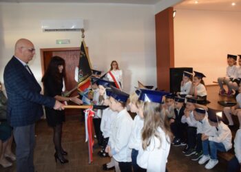 Pierwszaki złożyły ślubowanie