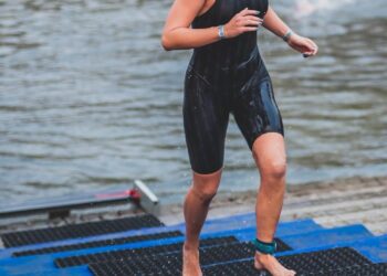 Monika świetnie sobie radzi nawet w lodowatej wodzie Monika świetnie sobie radzi nawet w lodowatej wodzie
