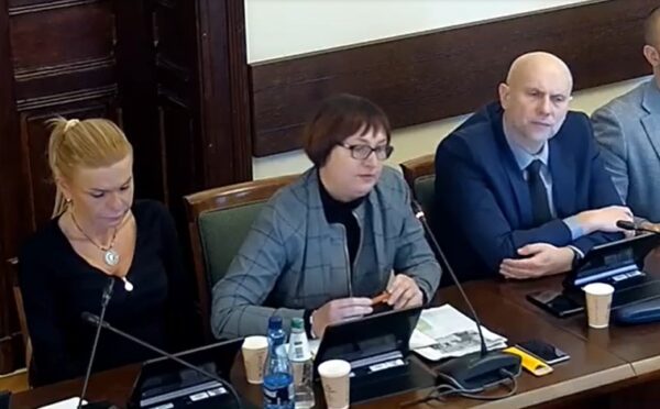 Radni odrzucili petycję w sprawie Konstytucji Marcowej