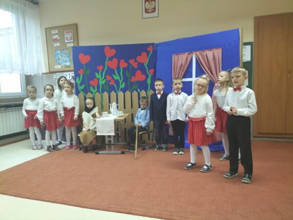 Przedszkolaki dla babć i dziadków