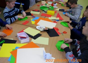 Poznawali sztukę origami