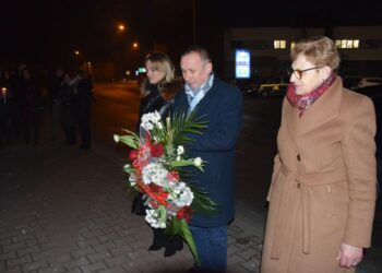 Cześć i chwała bohaterom!
