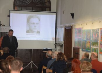 Cześć i chwała bohaterom!