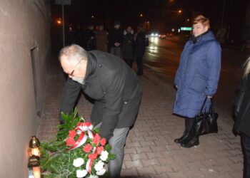 Cześć i chwała bohaterom!