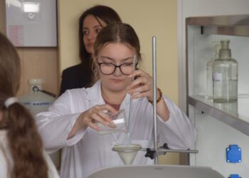 Profesjonalna pracownia dla młodych chemików