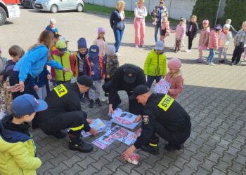 Przedszkolaki odwiedziły krotoszyńskich strażaków