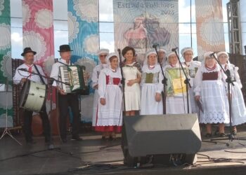 Artyści z naszego powiatu na Estradzie Folkloru