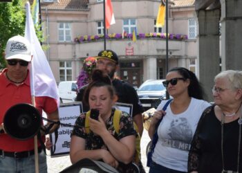 Protesty w reakcji na śmierć 33-letniej kobiety