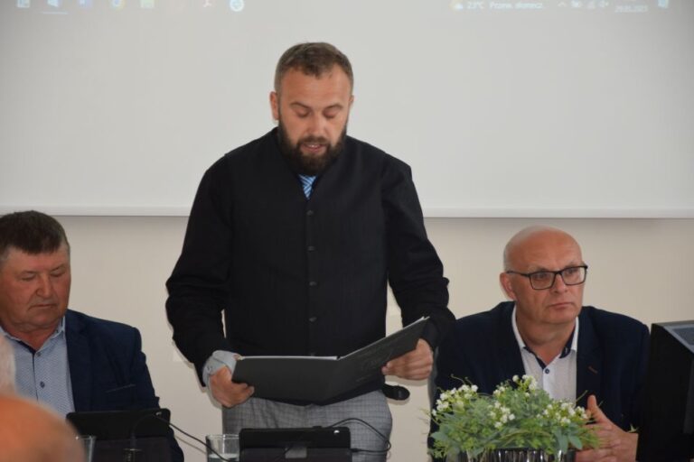 Absolutorium udzielone jednogłośnie