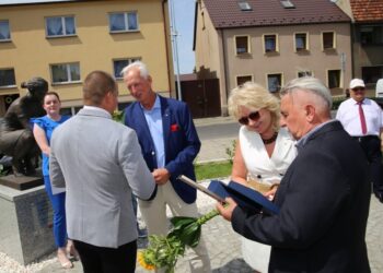 Uroczyste otwarcie nowego skweru