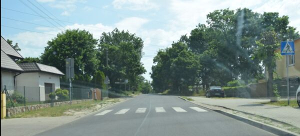 Uciążliwy brak chodnika