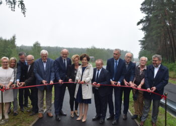 Ścieżka łącząca dwie miejscowości