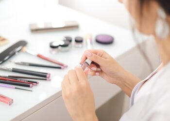 Innowacje w przemyśle kosmetycznym: nowe składniki i technologie
