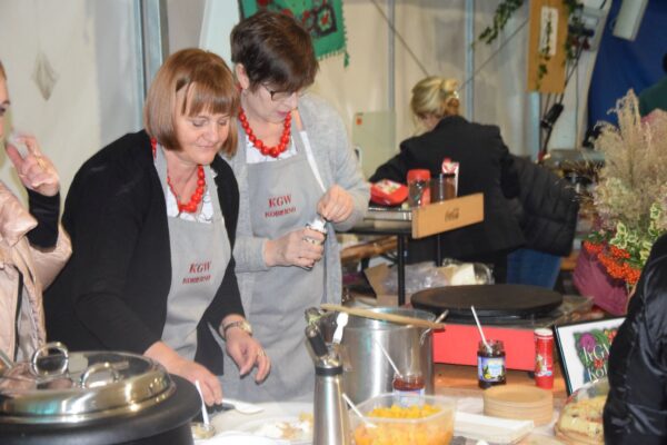 Biesiadowanie i wieczorne tańce