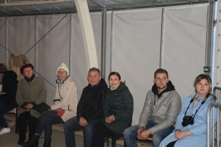 Biesiadowanie i wieczorne tańce