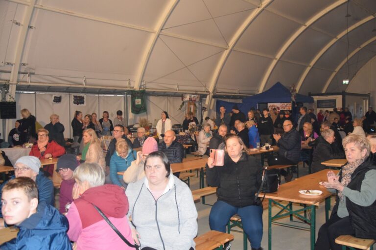 Biesiadowanie i wieczorne tańce