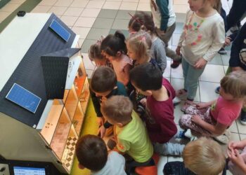 Strażacy z wizytą u przedszkolaków