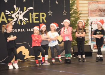 Kolędowanie z Akademią Tańca Jaskier