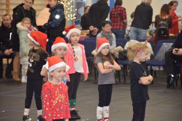 Kolędowanie z Akademią Tańca Jaskier