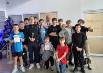 Drużynowe zmagania na basenie