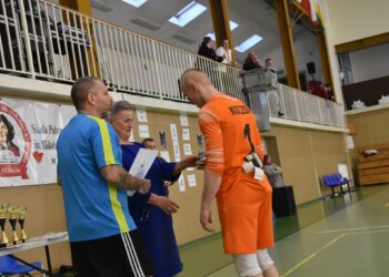 O puchar i w szczytnym celu