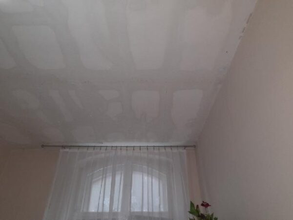 Kaloryfer sprawcą zalania