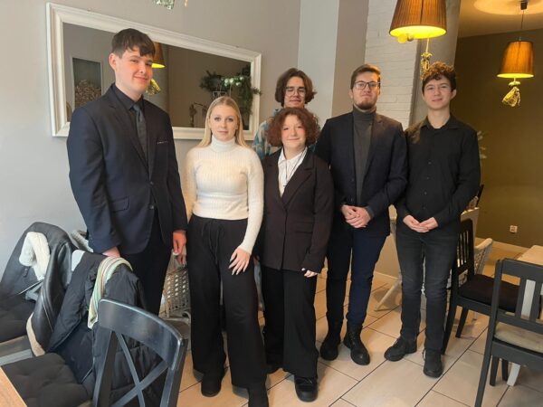 Pełni młodzieńczej energii