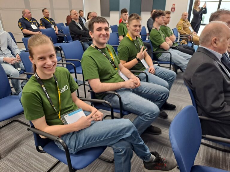 Młodzi pasjonaci nowoczesnych technologii