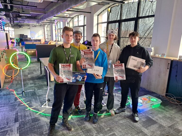 Młodzi pasjonaci nowoczesnych technologii