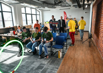 Młodzi pasjonaci nowoczesnych technologii
