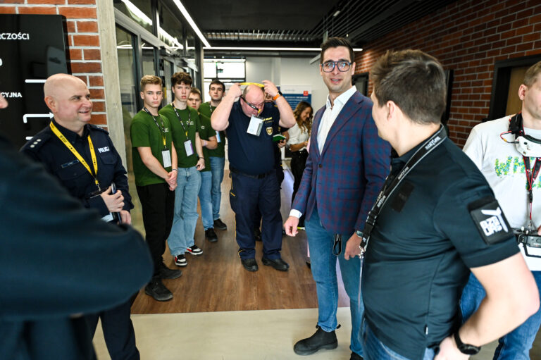 Młodzi pasjonaci nowoczesnych technologii