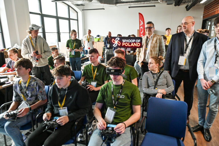 Młodzi pasjonaci nowoczesnych technologii