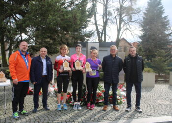 W hołdzie bohaterom