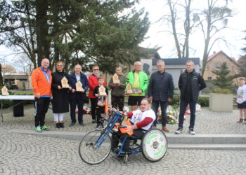 W hołdzie bohaterom