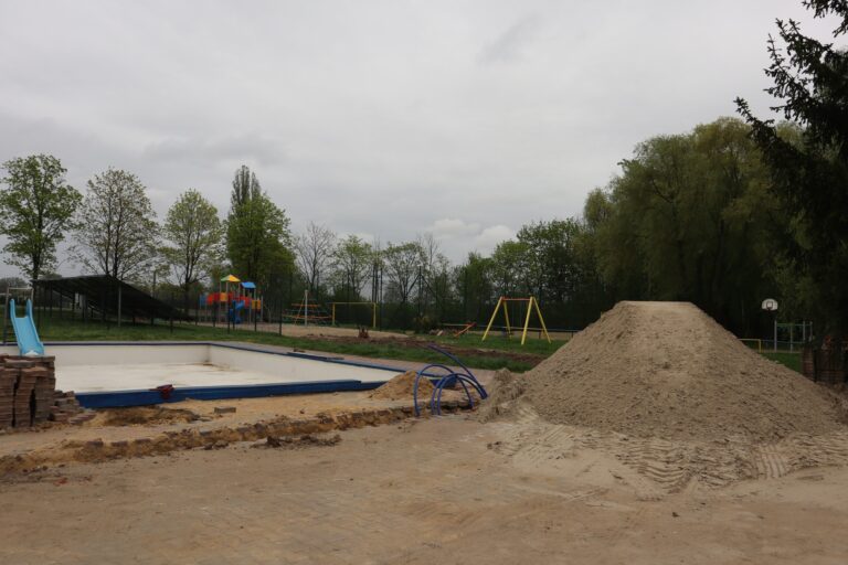 Nowe atrakcje na koźmińskim basenie