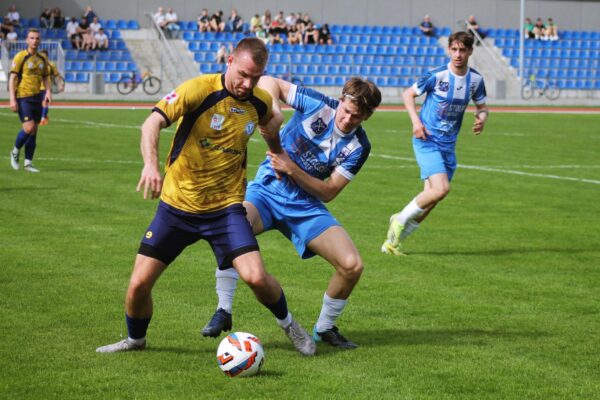 Ambitna walka z liderem