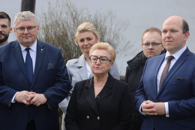 Kamil Łopuszyński powalczy o fotel burmistrza