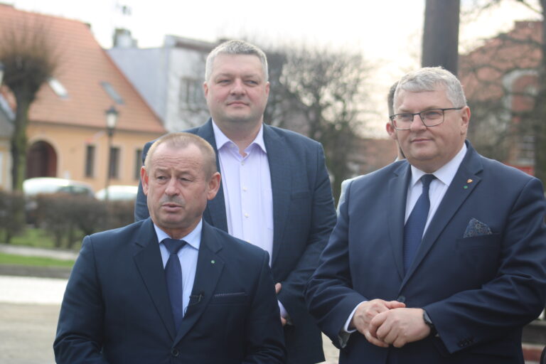 Kamil Łopuszyński powalczy o fotel burmistrza