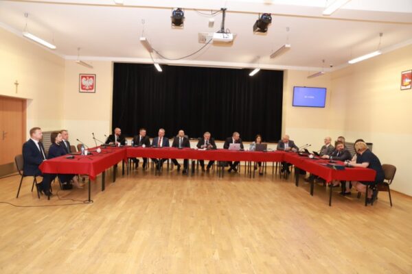 Burmistrz i Radni otrzymali zaświadczenia Burmistrz i Radni otrzymali zaświadczenia