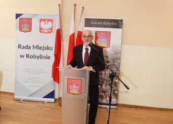 Burmistrz i Radni otrzymali zaświadczenia