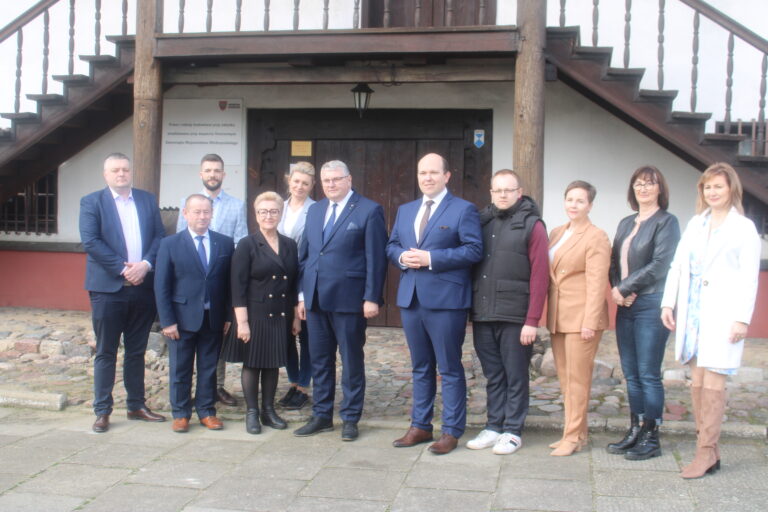 Kamil Łopuszyński powalczy o fotel burmistrza