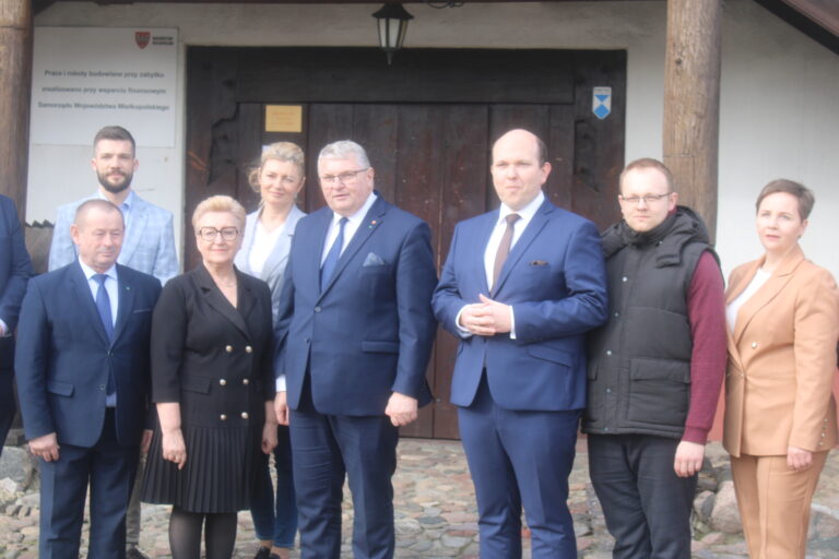 Kamil Łopuszyński powalczy o fotel burmistrza