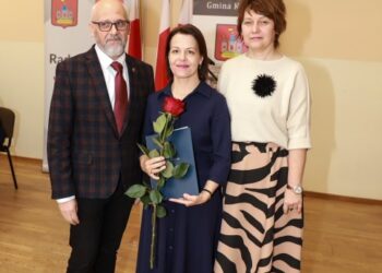 Burmistrz i Radni otrzymali zaświadczenia