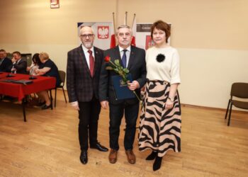 Burmistrz i Radni otrzymali zaświadczenia