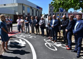 Oficjalnie otwarto promenadę