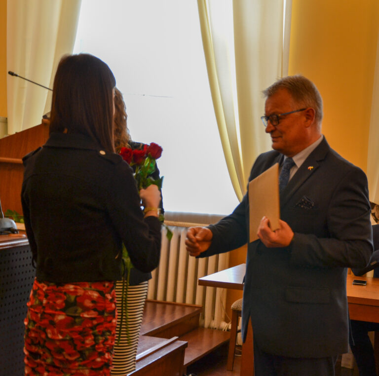 Jeśli będzie trzeba, uderzę w stół